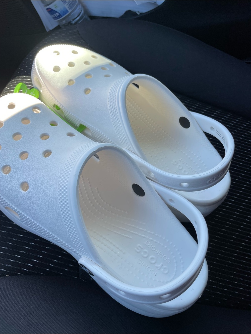 WomanWhite Crocs-Style Comfort Clogs size 10